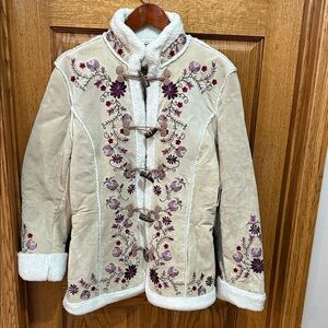 St. John's Bay Cream Sherpa embroidered Jacket. Size L (fits like medium)